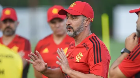 Marcelo Cortes/CRF- Vítor Pereira, técnico do Flamengo