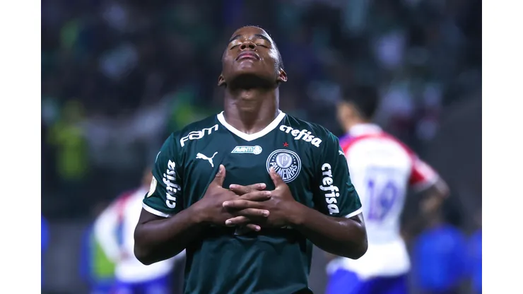 Foto: (Marcello Zambrana/AGIF) - Endrick foi uma das joias integradas ao grupo principal do Palmeiras para 2023