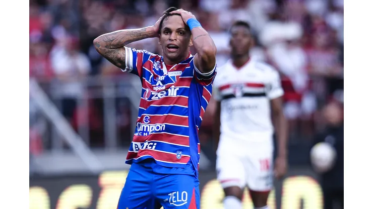 Foto: (Ettore Chiereguini/AGIF) - Robson não está nos planos do Fortaleza