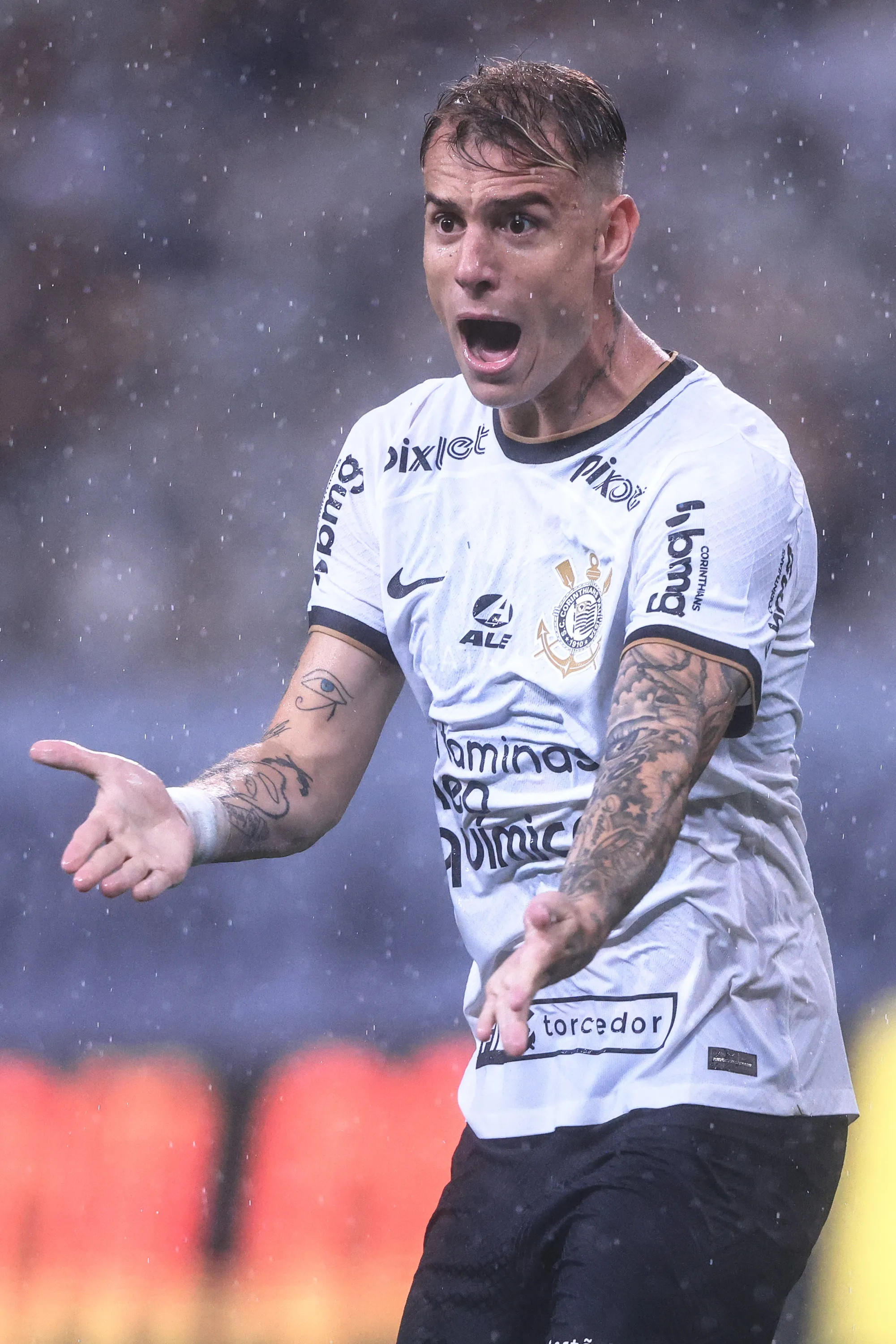 Foto: Ettore Chiereguini/AGIF – Róger Guedes