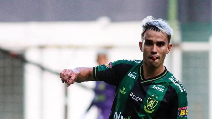 Foto: Fernando Moreno/AGIF - Zé Ricardo foi especulado no Palmeiras