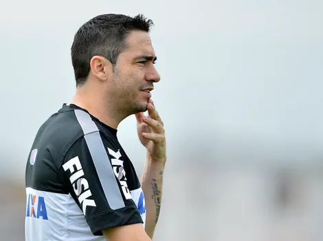 Chicão monta dupla ideal para a zaga e pede oportunidades para defensor