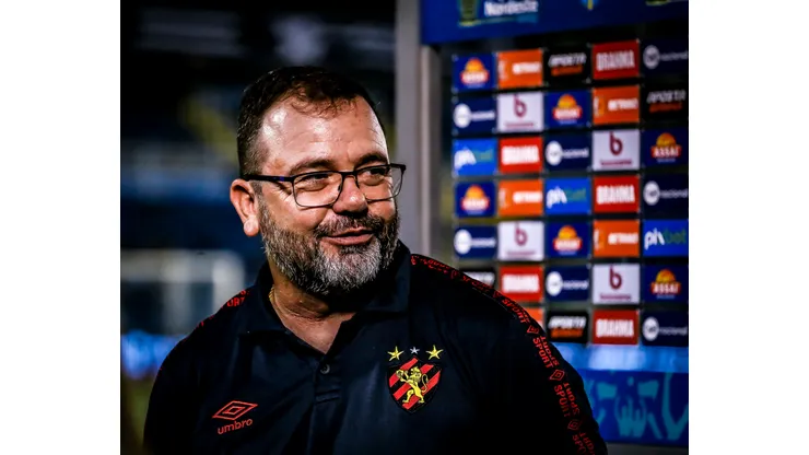 Foto: Kely Pereira/Sport - Enderson Moreira, técnico do Sport