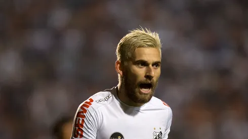 Foto: Daniel Vorley/AGIF – Santos toma decisão sobre futuro de Lucas Lima