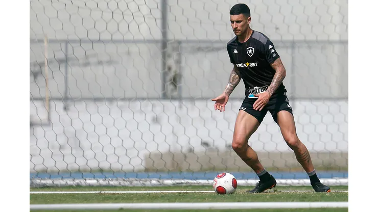 Foto: Vitor Silva/Botafogo. - Philipe Sampaio causou muita preocupação com desmaio no confronto contra o Vasco