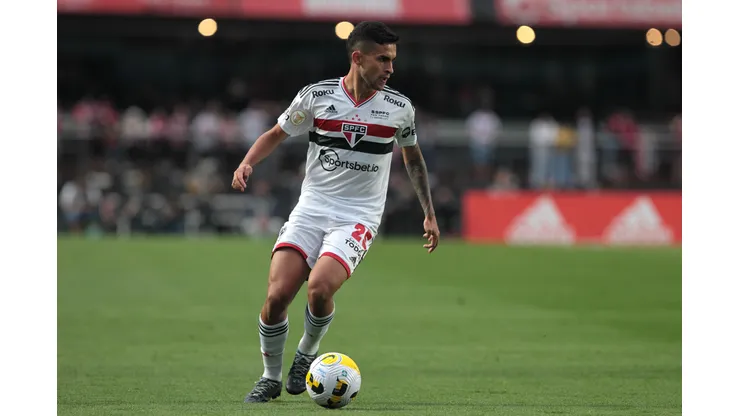 Foto: Rubens Chiri/São Paulo - Rodrigo Nestor busca vaga no time titular do São Paulo