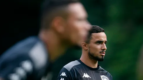 Foto: Vitor Silva/Botafogo – Rafael chamou a atenção até da torcida do Vasco após atitude extracampo.