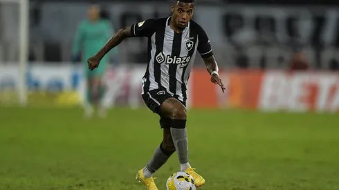 Thiago Ribeiro/AGIF- Tchê Tchê, volante do Botafogo