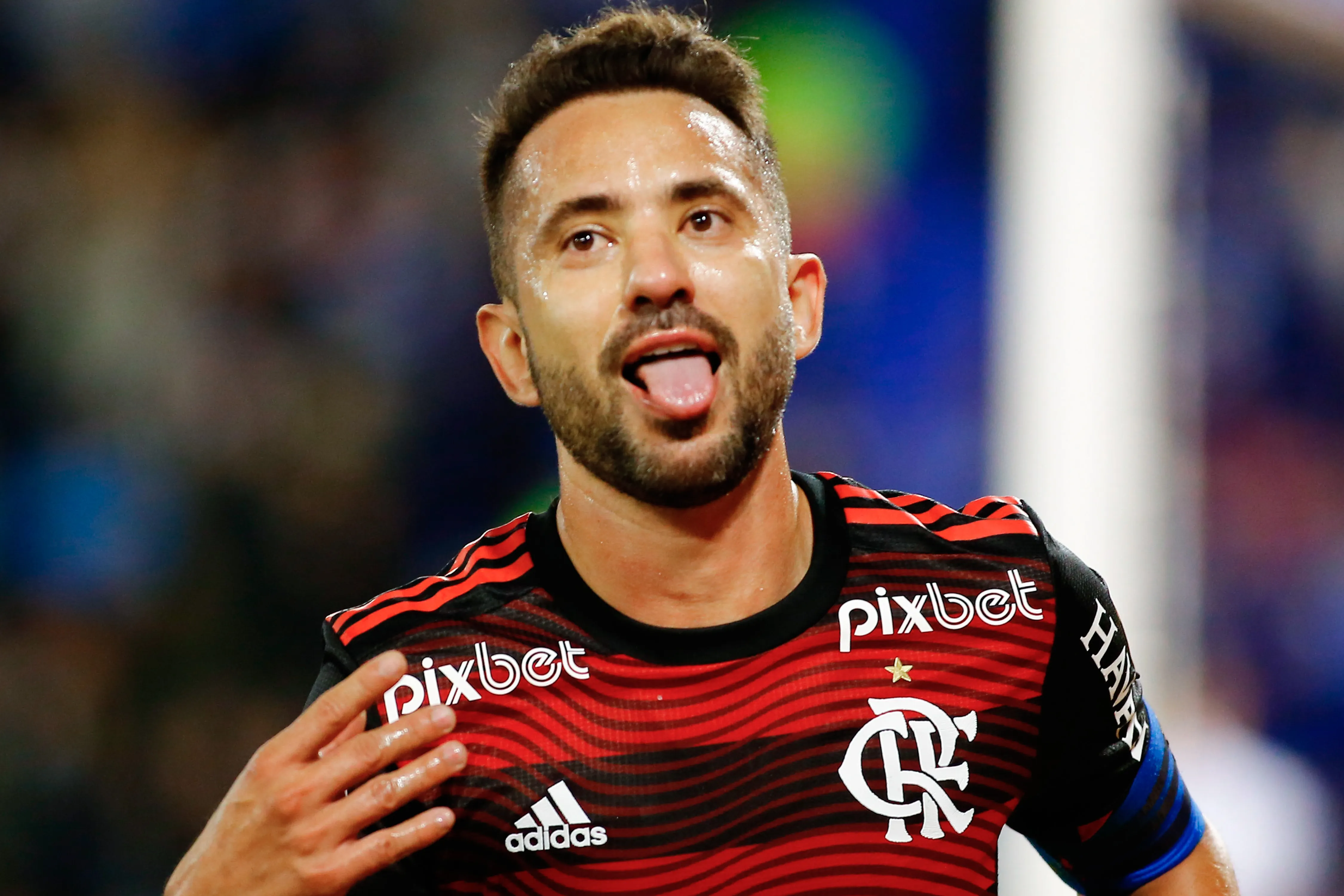 Foto: Fotobairesarg/AGIF – Everton Ribeiro