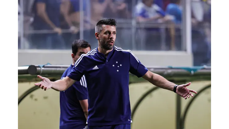 Gilson Junio/AGIF- Paulo Pezzolano, técnico do Cruzeiro