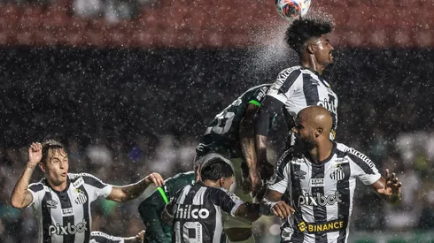 Foto: Marcello Zambrana/AGIF – Desempenho fora de casa vira preocupação no Santos