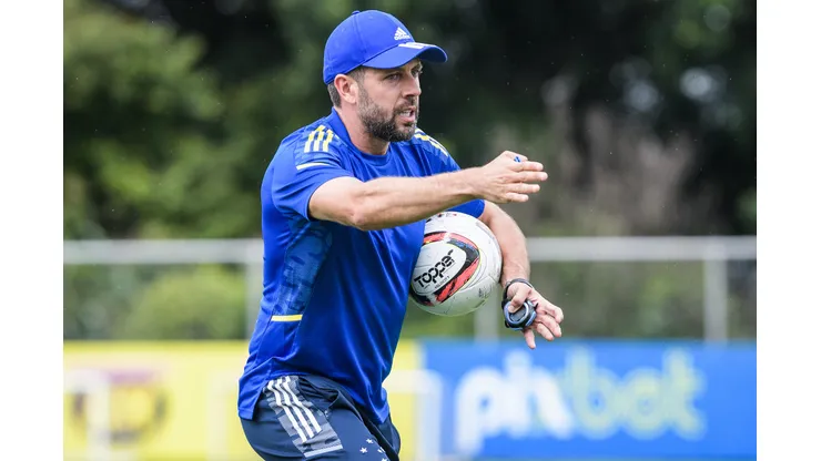 Foto: Gustavo Aleixo/Cruzeiro - Pezzolano ganha boas notícias para enfrentar o Villa Nova