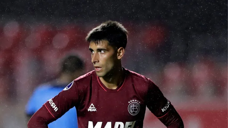 Photo by Andre Penner-Pool/Getty Images - Botafogo tem interesse em Di Plácido, do Lanús