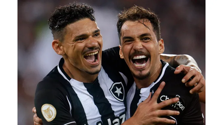 Foto: Vitor Silva/Botafogo- Tiquinho e Eduardo