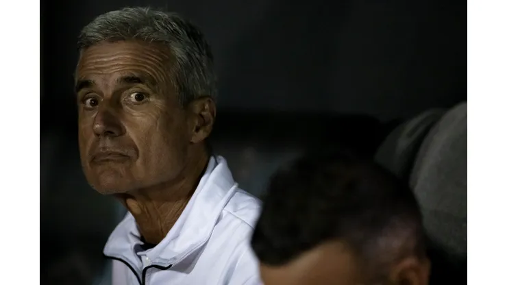 Jorge Rodrigues/AGIF- Luís Castro, técnico do Botafogo