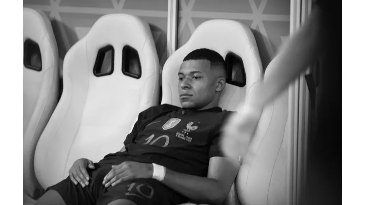 Julian Finney/Getty Images- Kylian Mbappé, atacante do PSG