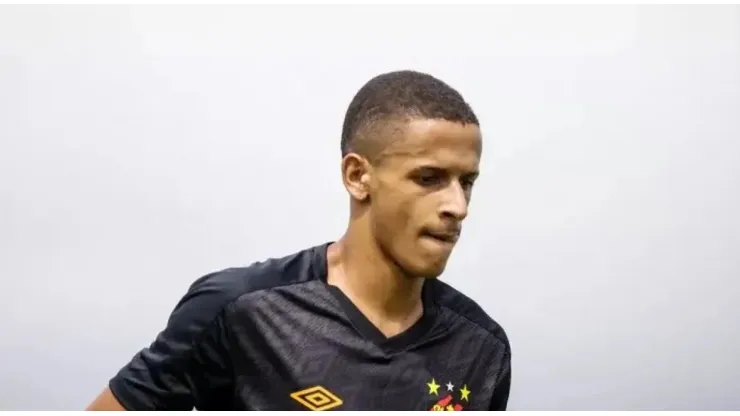 Anderson Stevens/Sport- Luciano Juba, lateral-esquerdo do Sport
