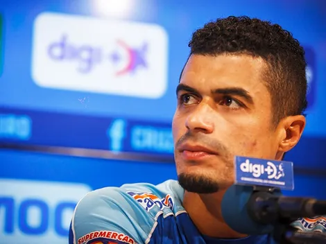 "É um lateral que..."; Torcida do Cruzeiro descobre situação e 'bate-boca' sobre possível retorno de Egídio