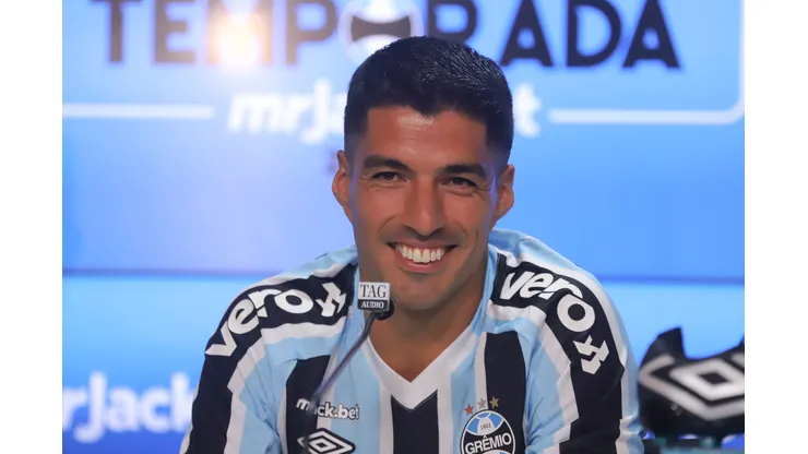 Foto: Fernando Alves/AGIF - Torcida do Grêmio zomba de contratação no Internacional