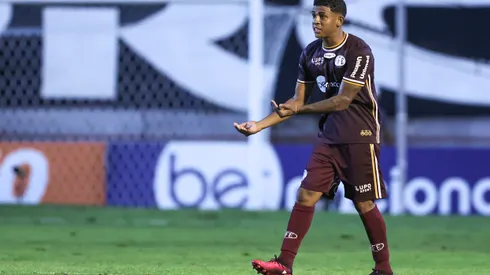 Foto: Marcello Zambrana/AGIF – Kennedy vira assunto no Fluminense