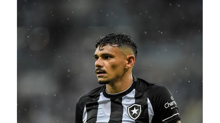 Foto: Thiago Ribeiro/AGIF - Botafogo se interessa por camisa 9 dos Emirados Árabes