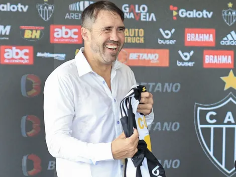 Atlético negocia com defensor e anima Coudet com chegada de 'velho conhecido'