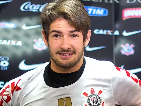 Fiel 'ferve a web' sobre possível retorno do medalhão ao Corinthians