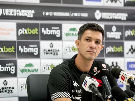 Barbieri vai contra a torcida e sai em defesa de jogador