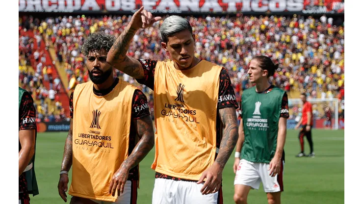 Foto: (Buda Mendes/Getty Images) - Pedro e Gabigol não conseguiram evitar a eliminação do Flamengo no Mundial
