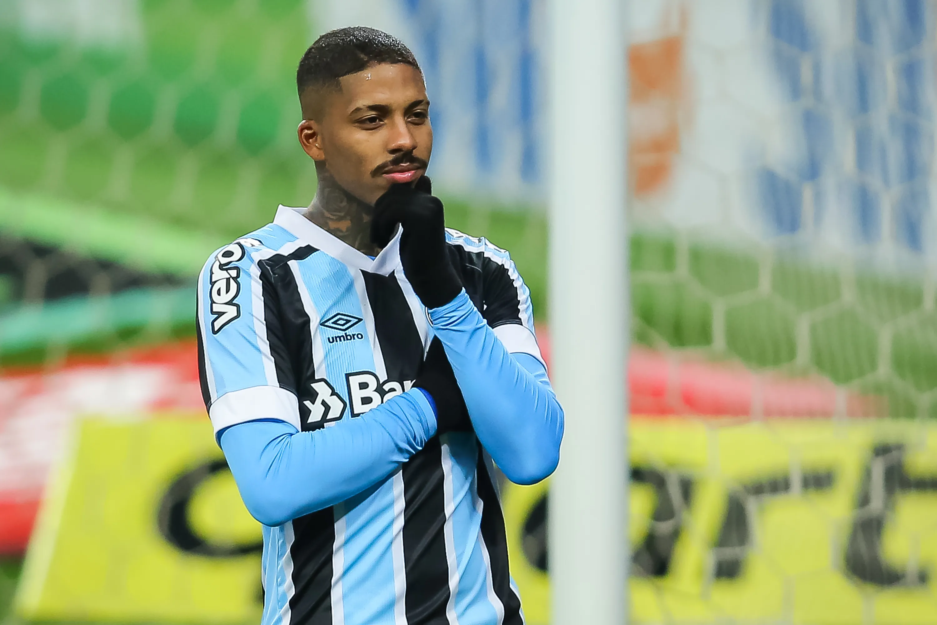 Jean Pyerre, jogador do Grêmio, comemora seu gol durante partida contra o Vitoria no estadio Arena do Gremio pelo campeonato Copa do Brasil 2021. Foto: Pedro H. Tesch/AGIF