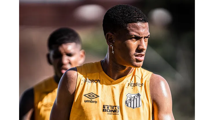 Foto: (Raul Baretta/ Santos FC.) - Ângelo, do Santos, está na mira do Flamengo