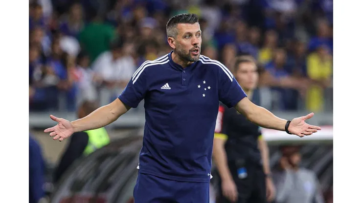 Gilson Junio/AGIF- Paulo Pezzolano, técnico do Cruzeiro