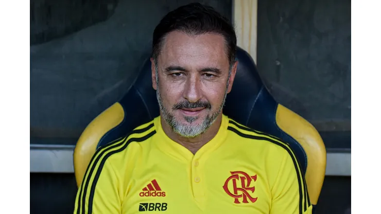Foto: (Thiago Ribeiro/AGIF) - Vítor Pereira se envolveu em polêmica com o Corinthians por conta de uma declaração no Flamengo