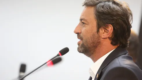 Foto: (Rodrigo Coca/Ag. Corinthians) – Duílio Monteiro Alves, presidente do Corinthians, segue à procura de reforços no mercado