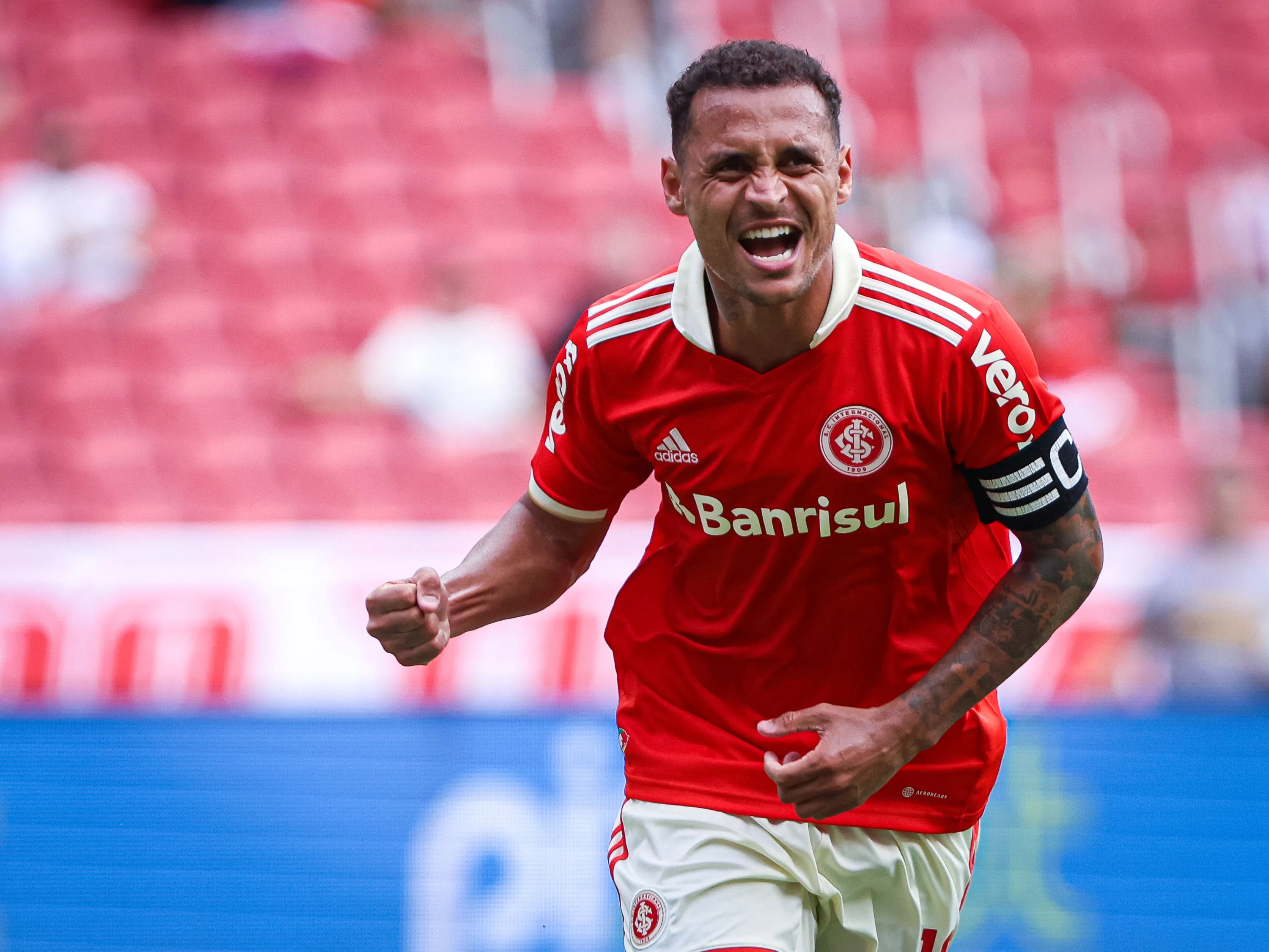 Foto: (Maxi Franzoi/AGIF) - Alan Patrick marcou um dos gols da vitória do Internacional nesta quinta (2)