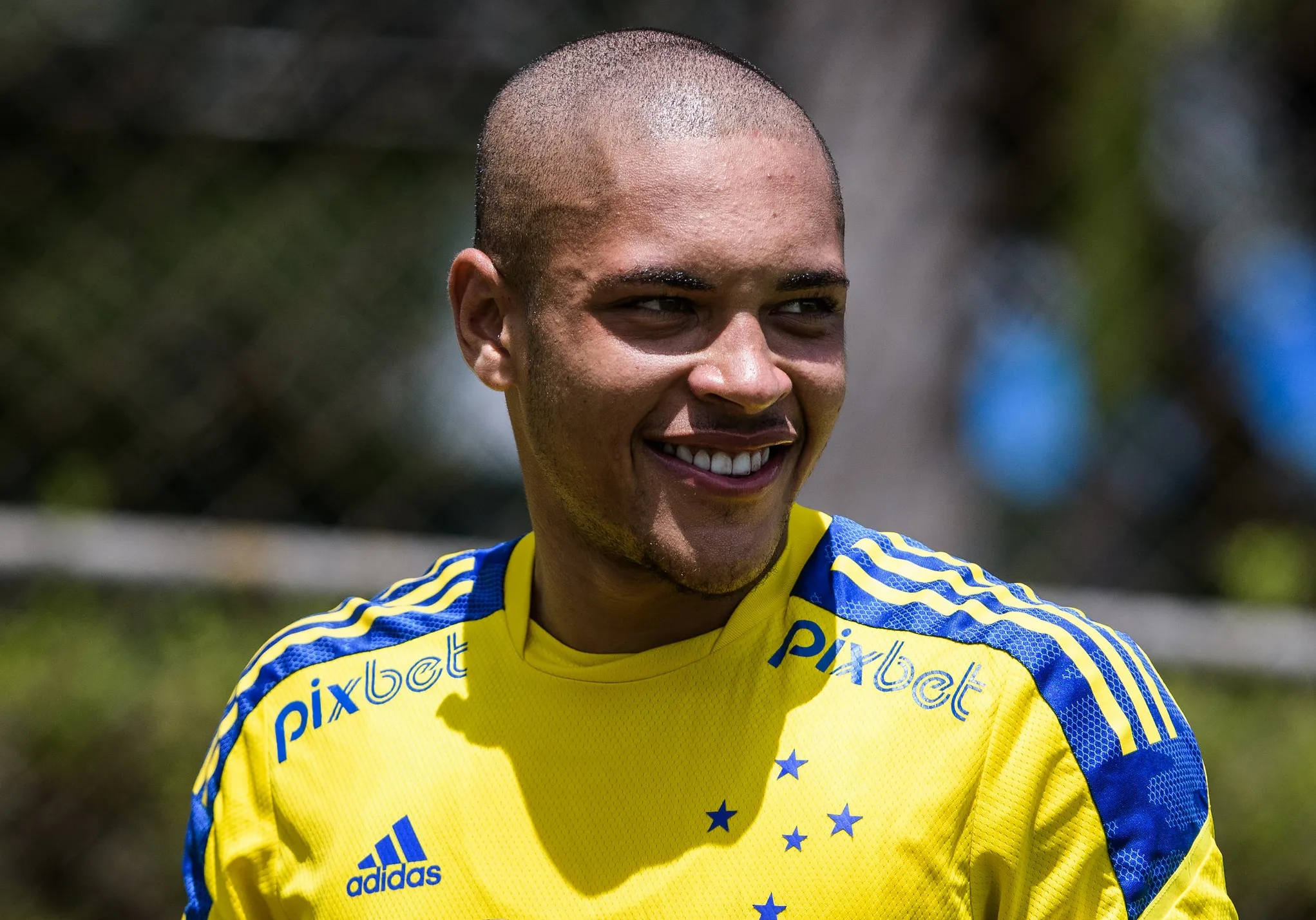 Foto: (Gustavo Aleixo/Cruzeiro) - Vitor Roque deixou o Cruzeiro de forma polêmica em 2022