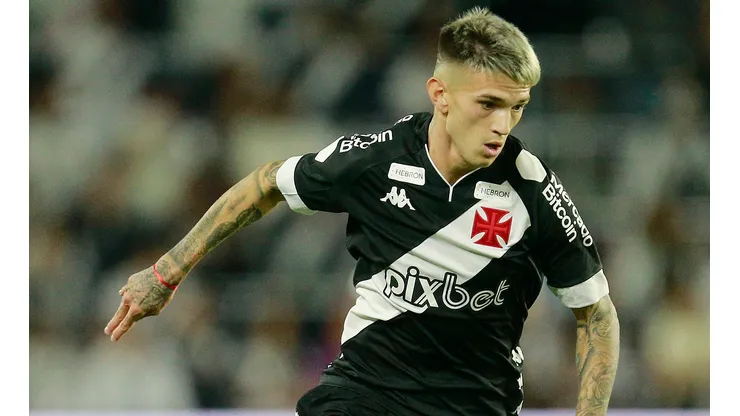 Foto: (Daniel Ramalho/Vasco) - Orellano deve começar no banco do Vasco na próxima rodada do Carioca