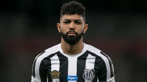Foto: (Pedro Vale/AGIF) – Gabigol, ex-Santos, não conseguiu brilhar na Europa
