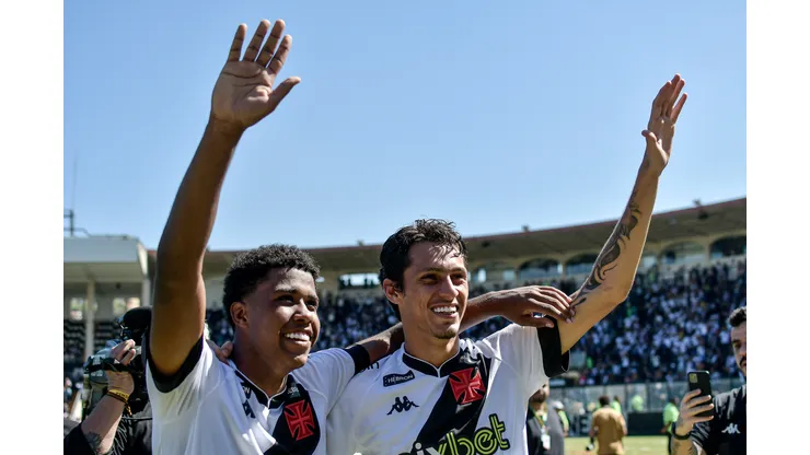 Foto: Thiago Ribeiro/AGIF - Vasco toma atitude sobre Andrey Santos e Marlon Gomes