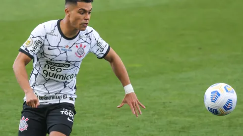 Foto: Marcello Zambrana/AGIF - Roni busca evolução no Corinthians.