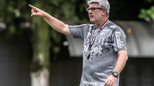 Foto: Ivan Storti/Santos FC - Jogador nega proposta e fica no elenco de ODair Hellmann.