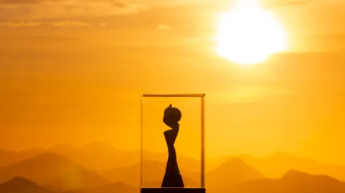 Thais Magalhães/CBF- Taça da Copa do Mundo Feminina