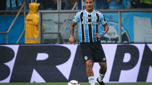 Foto: Maxi Franzoi/AGIF - Vina comenta início de trajetória no Grêmio.