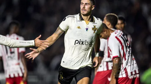Foto: Daniel RAMALHO/VASCO - Pedro Raul não vive grande momento no Vasco.
