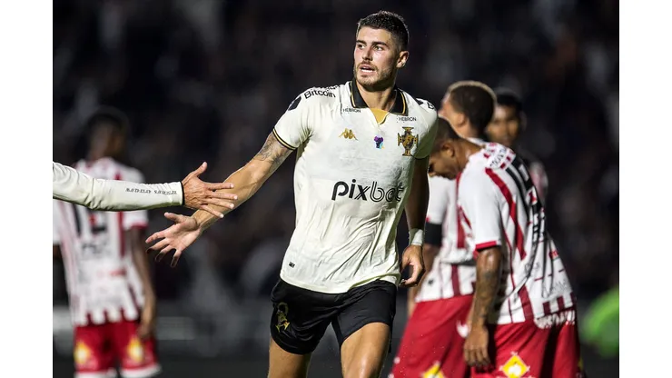 Foto: Daniel RAMALHO/VASCO - Pedro Raul não vive grande momento no Vasco.
