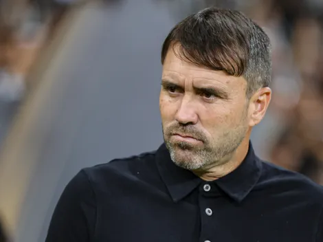  Coudet comenta sobre possíveis saídas e faz alerta para o Atlético