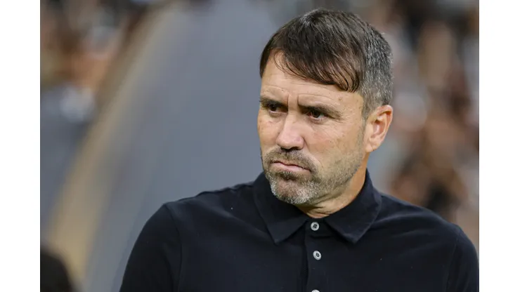 Foto: Gilson Junio/AGIF - Eduardo Coudet comenta sobre possíveis saídas do Galo.