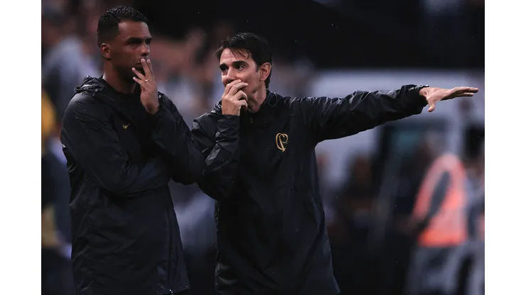 Foto: Ettore Chiereguini/AGIF - Fernando Lázaro de olho em desempenho do Corinthians.