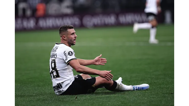 Foto: Ettore Chiereguini/AGIF - Junior Moraes completa um ano no Corinthians.
