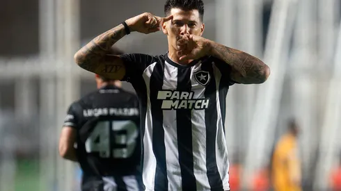 Foto: Vitor Silva/Botafogo – Victor Cuesta comemora vitória do Botafogo na Copa do Brasil.